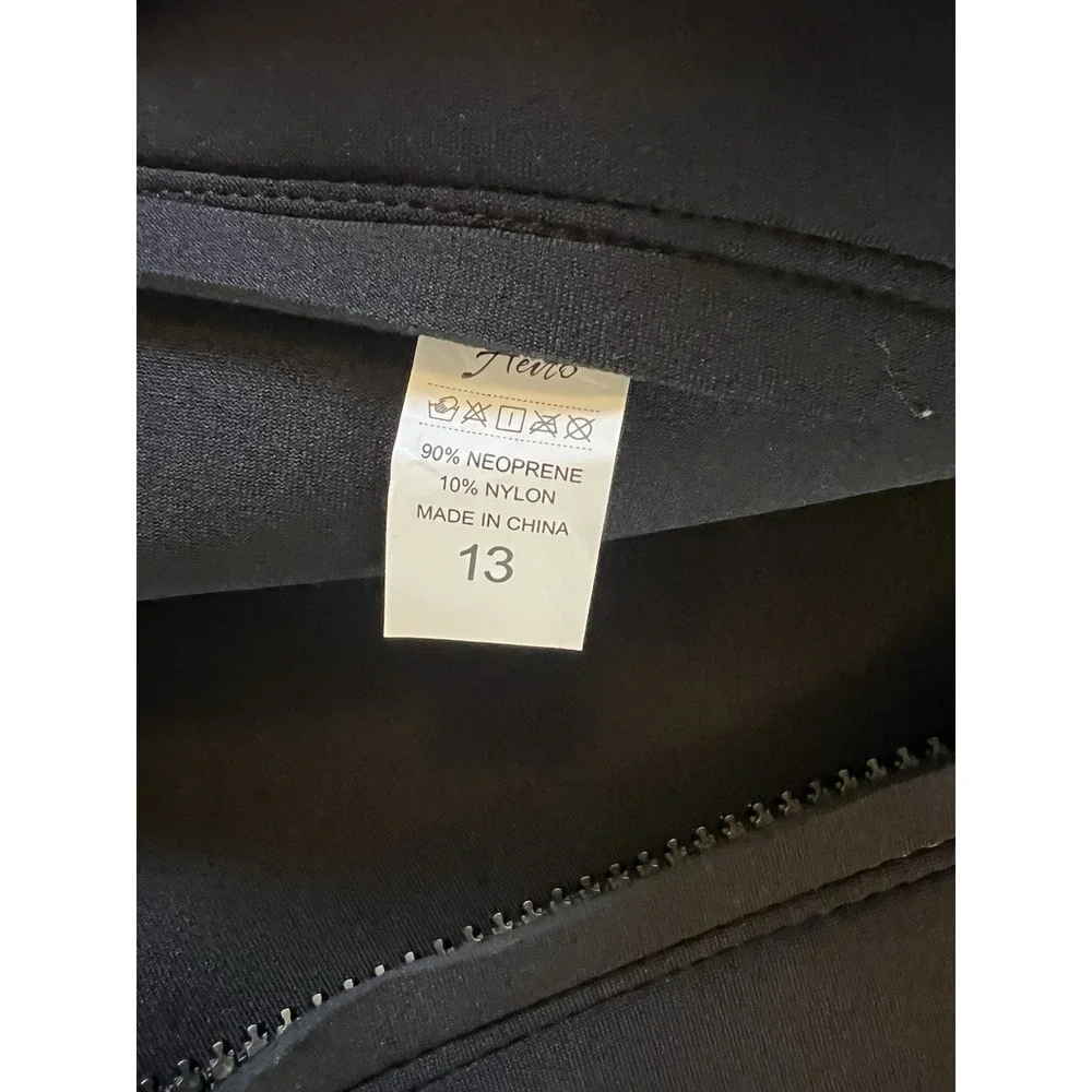 Hevto Neoprene Wetsuit Black Teal Long Sleeve Full Suit Back Zip Youth‎ Size 13